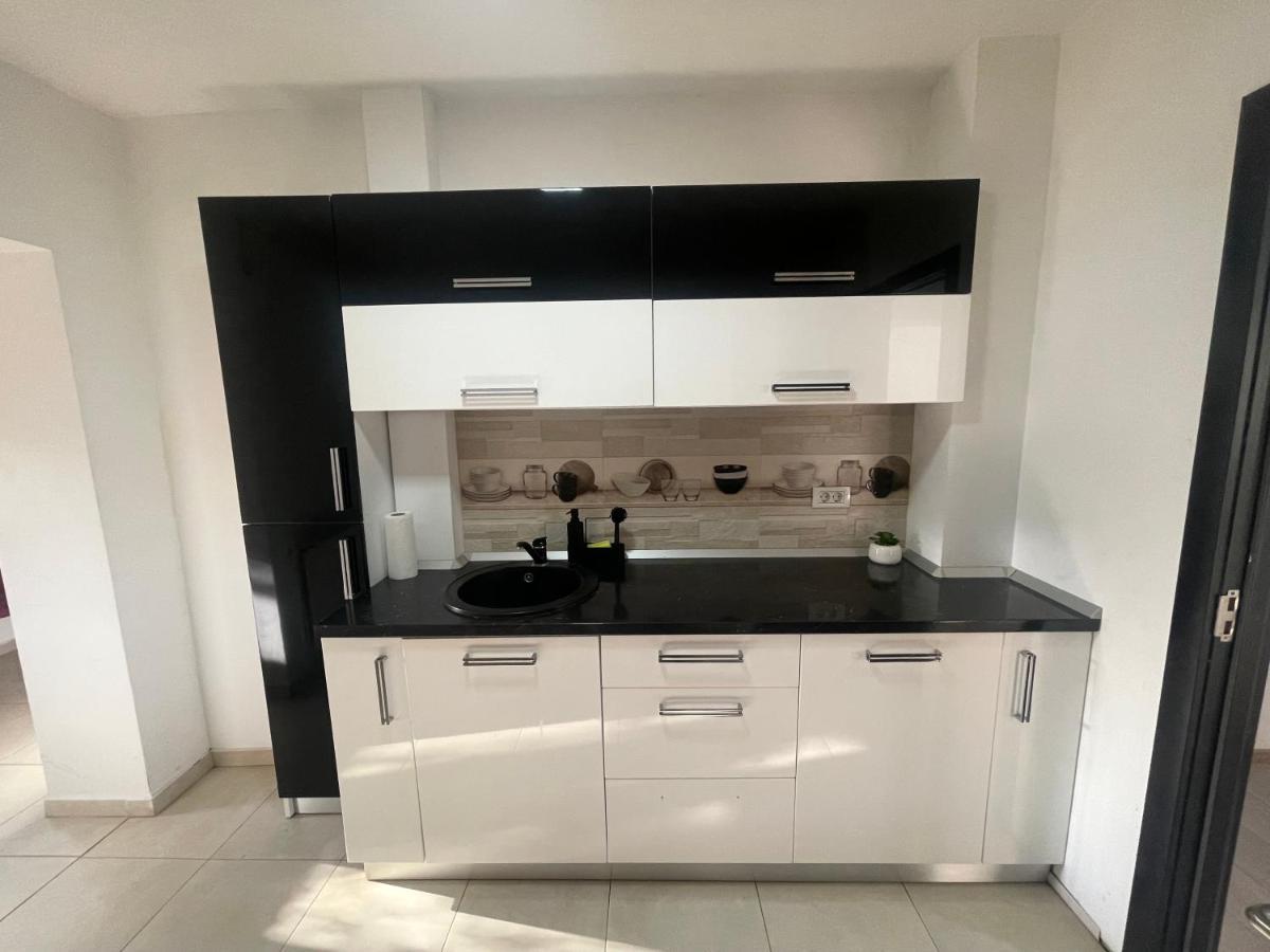 Discret Apartament One Targoviste Zewnętrze zdjęcie
